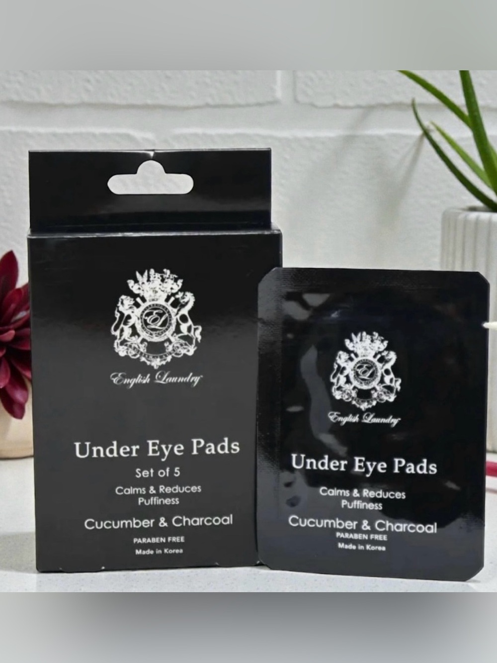 English Laundry Black Under Eye Pads - Cucumber & Charcoal (Set of 5)